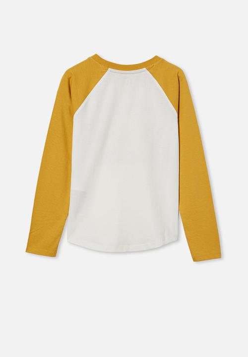 Cotton On - Tom long sleeve raglan tee - honey gold & retro white honey