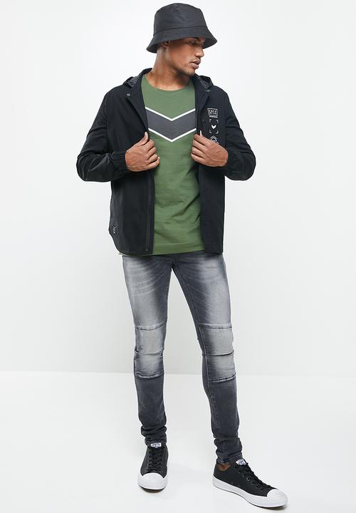 S.P.C.C - Forester side slit straight hem tee - green