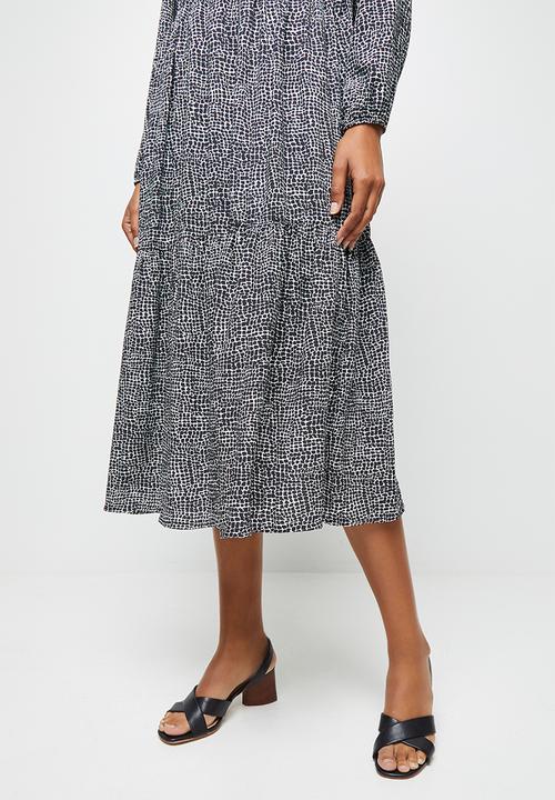 edit - Long sleeve mandarin collar tiered midi- black mono animal
