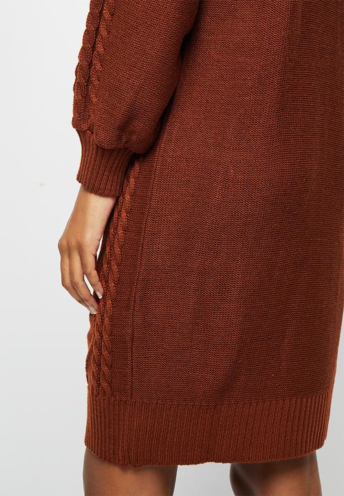 edit - Cable stitch balloon sleeve tunic - rust