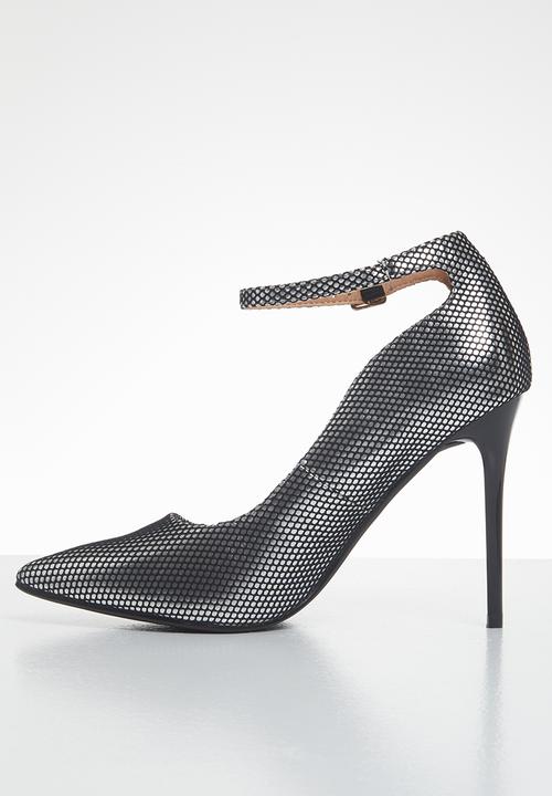 Plum - Ruby ankle strap court - silver