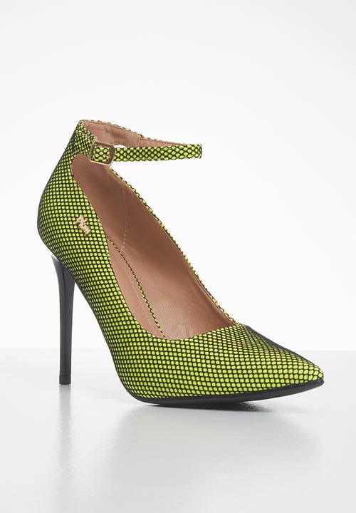 Plum - Ruby ankle strap court - yellow