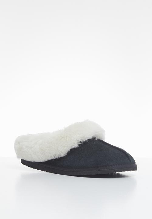 Karu - Sleek suede wool inner slipper - black