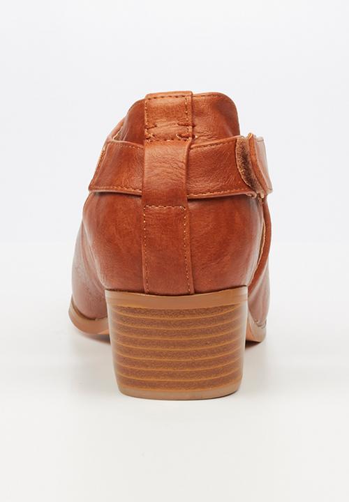 Butterfly Feet - Capricorn bootie - tan