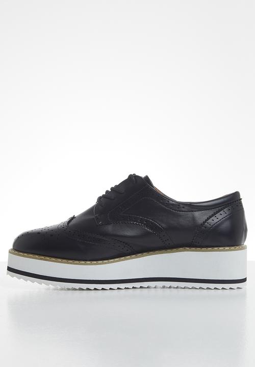 Madison® - Faith flatform brogue - black