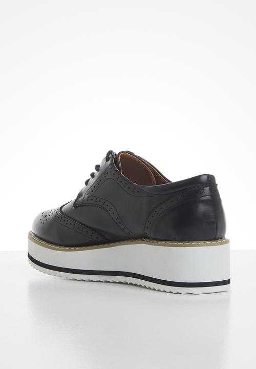 Madison® - Faith flatform brogue - black