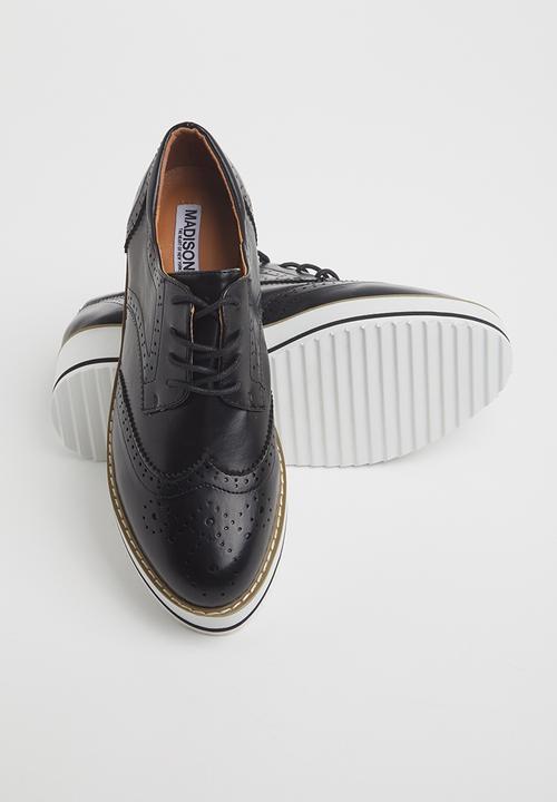Madison® - Faith flatform brogue - black