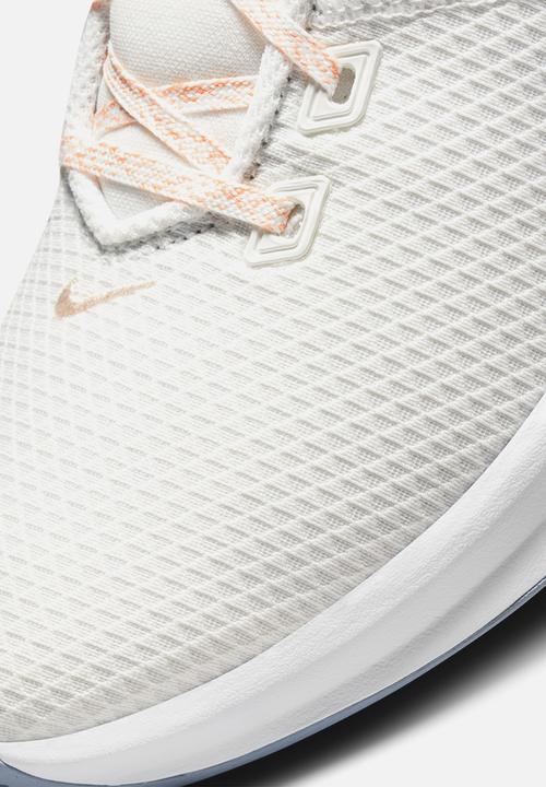 Nike - Air max bella tr 4 - summit white/crimson bliss-orange pearl