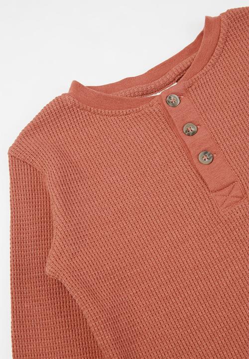 Cotton On - Owen long sleeve waffle tee - chutney