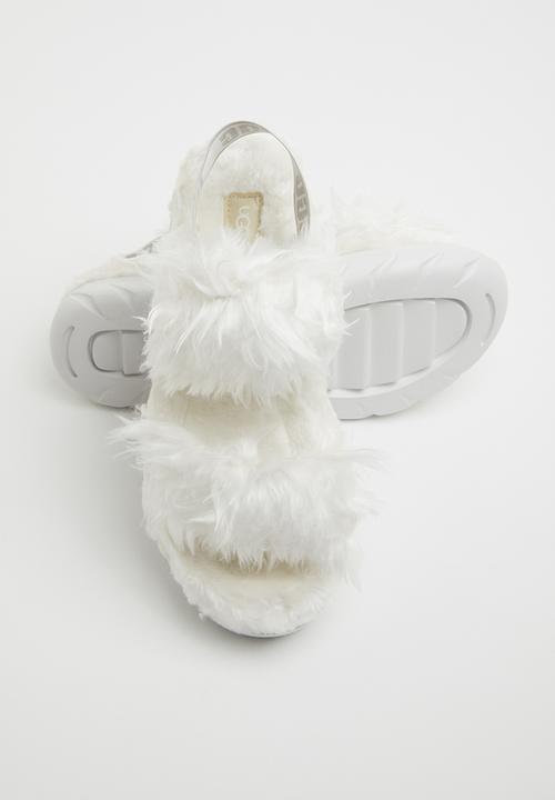 UGG® - Fluff sugar sandal - white