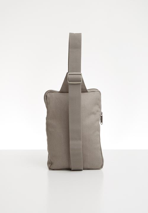 Reebok - Cl fo sling bag - grey