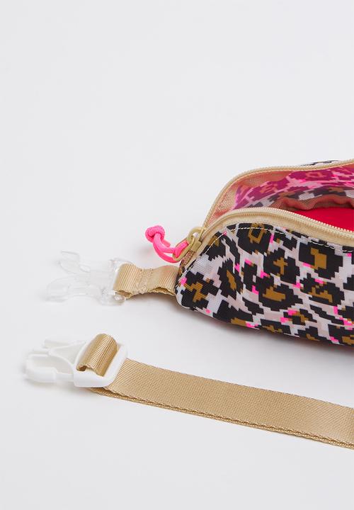 Converse - Digi leopard sling pack - multi