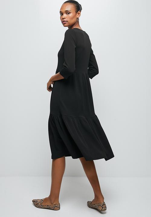 edit - 3/4 sleeve tiered knit midi - black