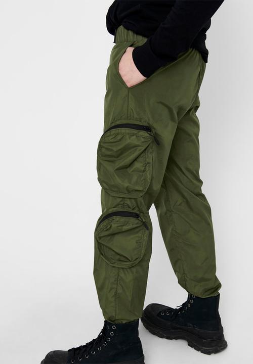 Only & Sons - Onsbenton life reg pocket sweat pants - olive