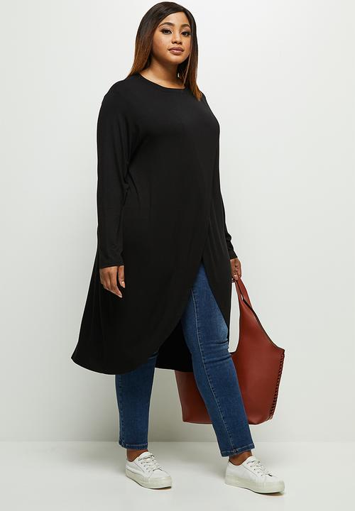 edit Plus - Wrap front tee - black