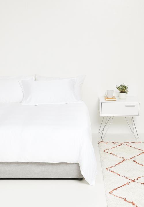 Sixth Floor - 100% bamboo super soft duvet cover set - white