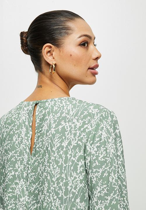 edit - Bellow sleeve shell - sage & white 