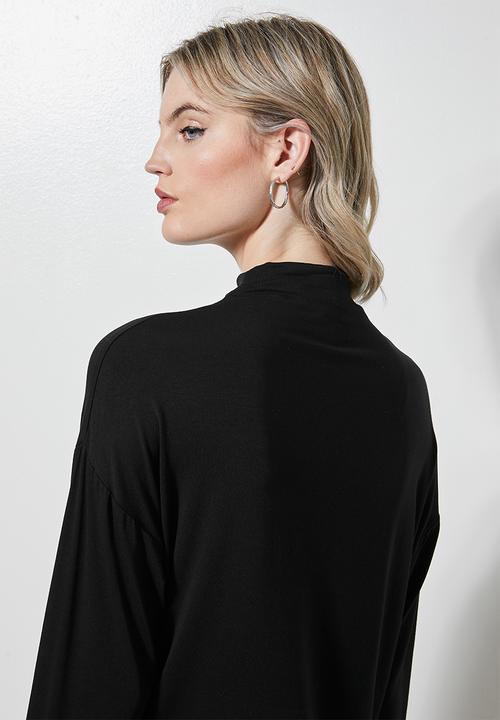 Superbalist - Grown on neck easy fit tee - black