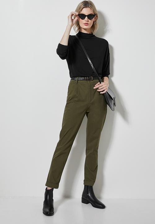 Superbalist - Grown on neck easy fit tee - black
