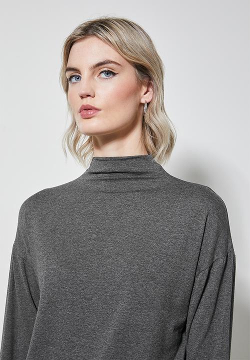 Superbalist - Grown on neck easy fit tee - charcoal