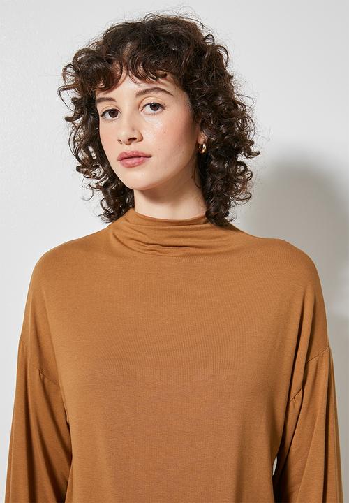 Superbalist - Grown on neck easy fit tee - tobacco