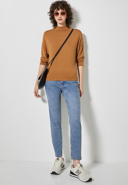 Superbalist - Grown on neck easy fit tee - tobacco