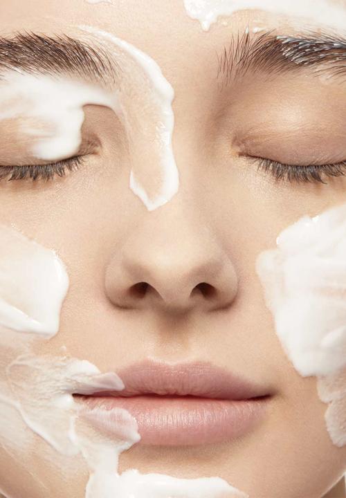 Clarins - Velvet Cleansing Milk