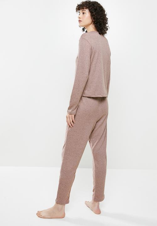 Superbalist - Soft touch sleep top & drop crotch pants set - mocca