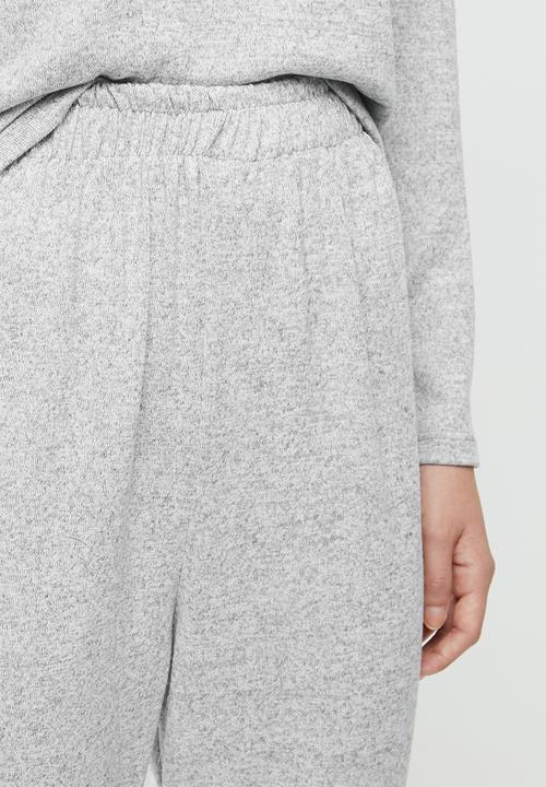 Superbalist - Soft touch sleep top & drop crotch pants set - light grey melange