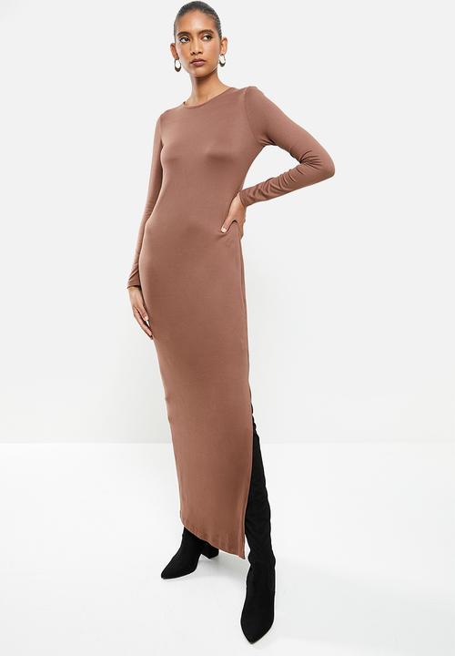 VELVET - Luxe knit column maxi dress with cut-out back - brown