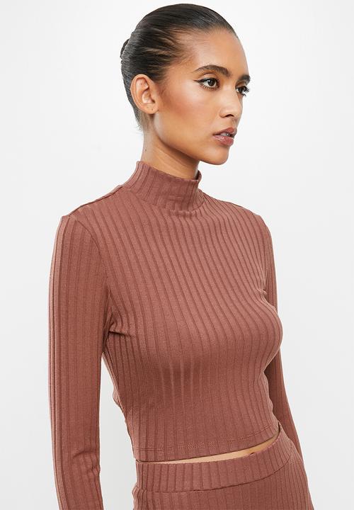 VELVET - Slinky rib knit crop top with cut out - brown