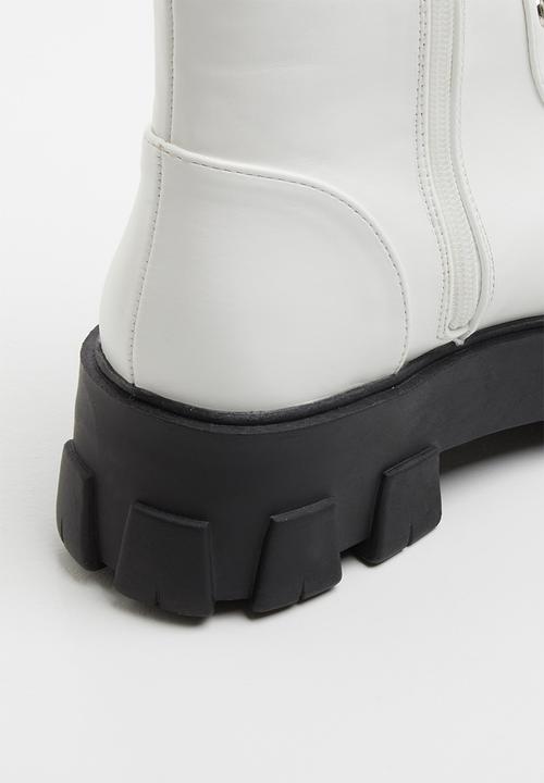 Superbalist - Sharr lace-up boot - white