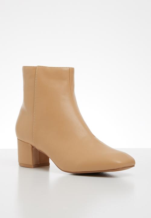 edit - Lundin ankle  boot - natural