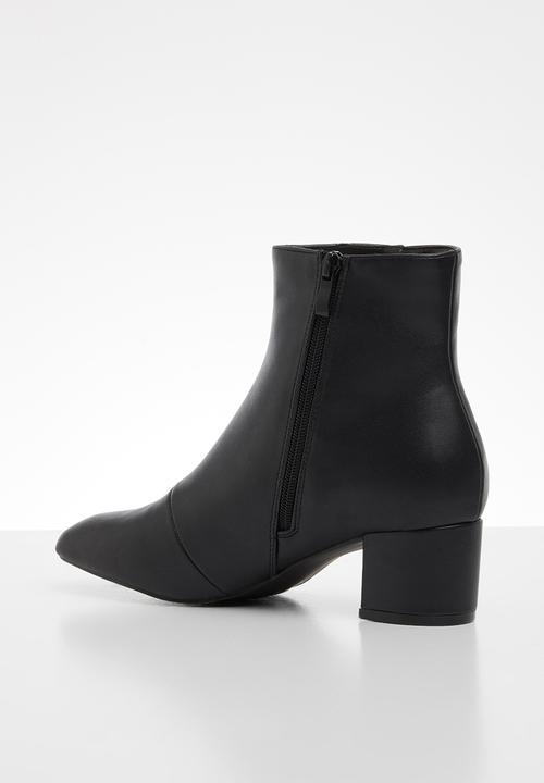 edit - Lundin ankle  boot - black