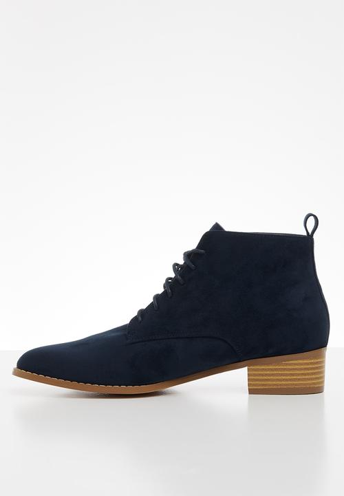 edit - Nandie lace-up boot - navy