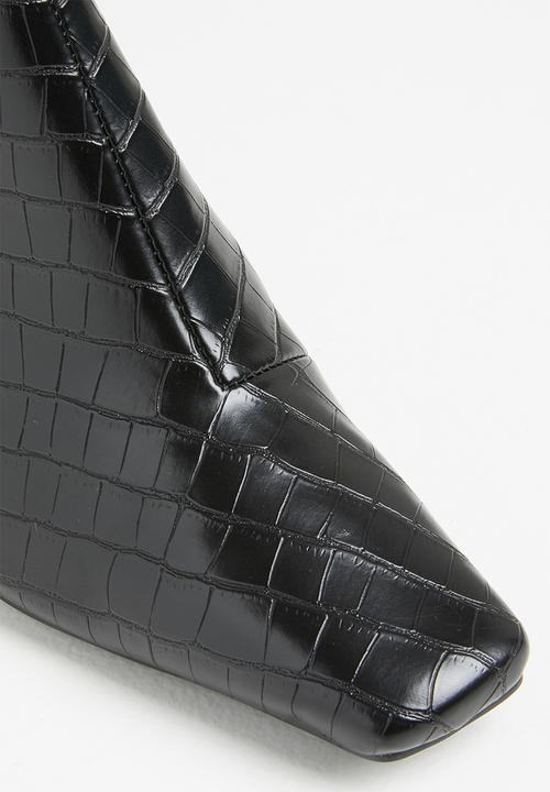 Z_Code_Z - Helen wider fit ankle boot - black
