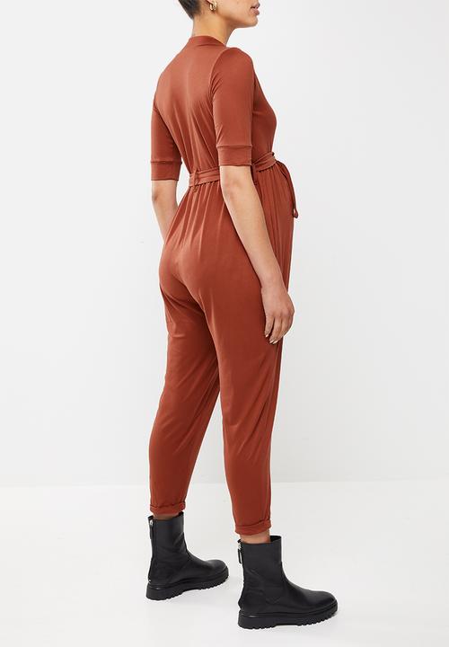 Superbalist - Belted nursing jumpsuit - rust