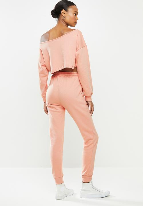 Missguided - Coord off the shoulder sweat & jogger - pink