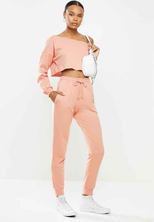 Missguided - Coord off the shoulder sweat & jogger - pink