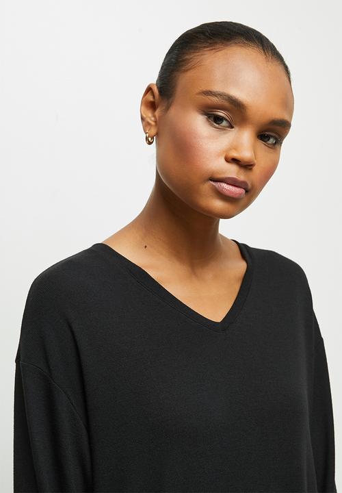 edit - Longline cut & sew top - black