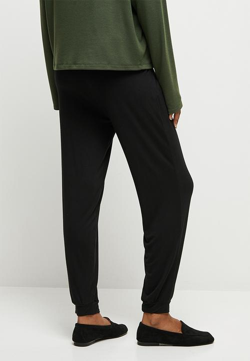 edit - Knit toggle jogger - black