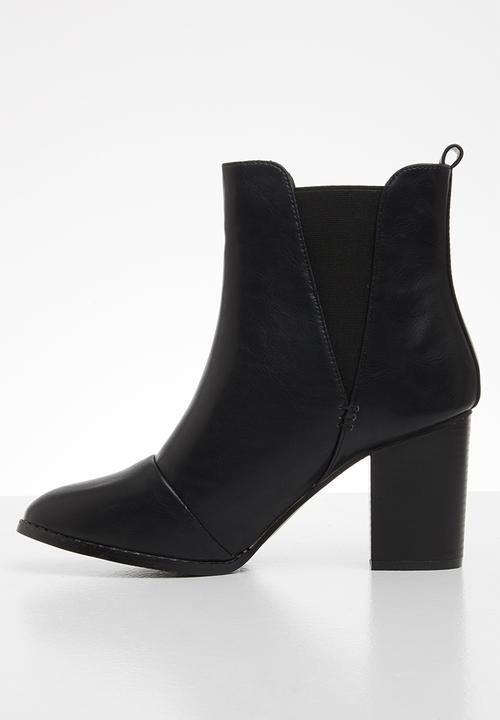 Jada - Side panel block heel boot - black
