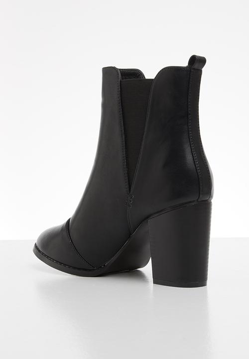 Jada - Side panel block heel boot - black
