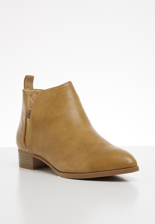 Jada - Side cut ankle boot - tan