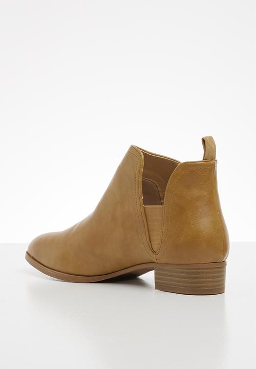 Jada - Side cut ankle boot - tan