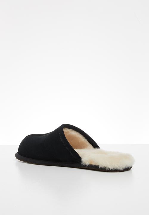 UGG® - Scuff - black