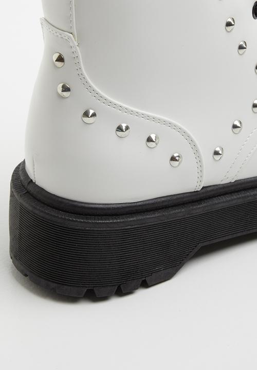 Plum - Caro lace up chunky boot - white