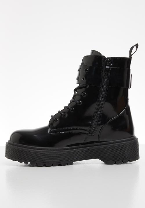 Plum - Sadie lace up chunky boot - black