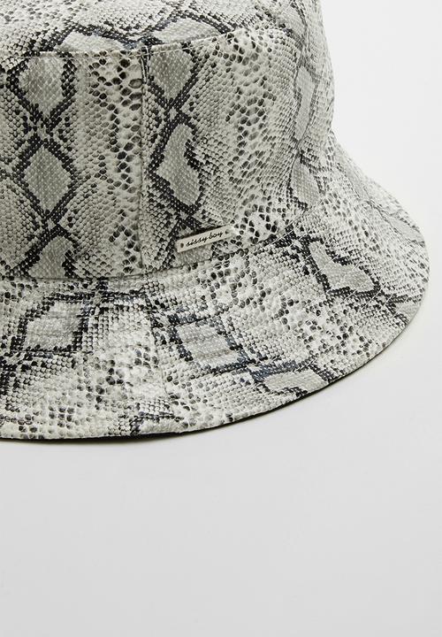 SISSY BOY - Pu snake print bucket hat - grey