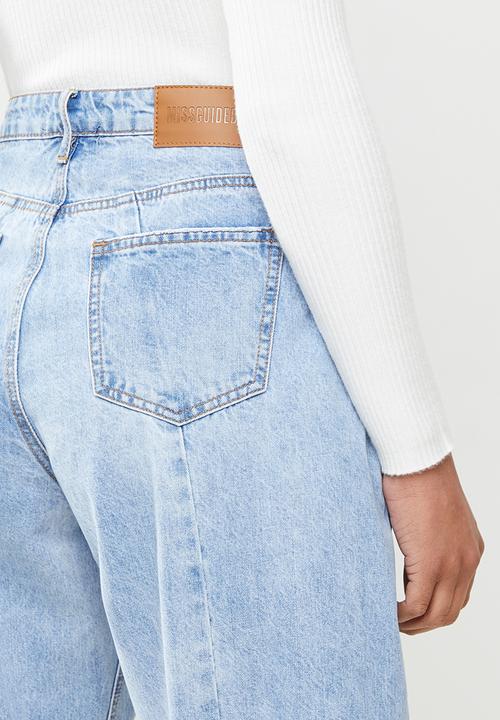Missguided - Clean tapered leg jean - light blue